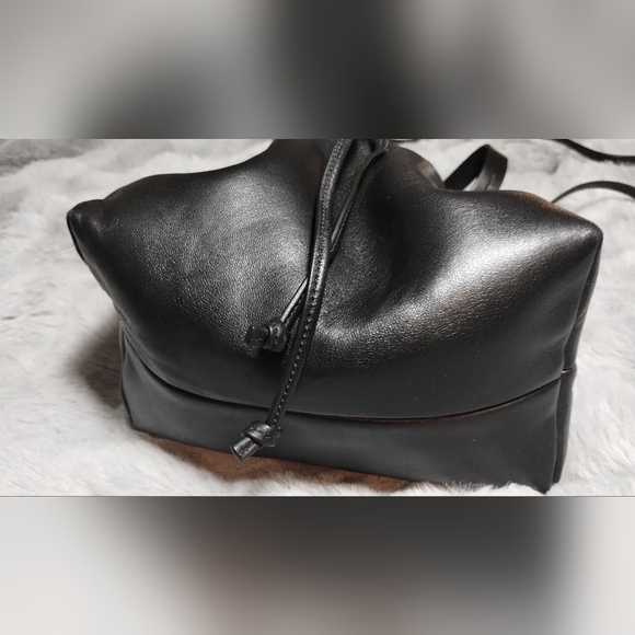 Theory Small Bucket Bag in Genuine Leather - Picture 3 of 12
